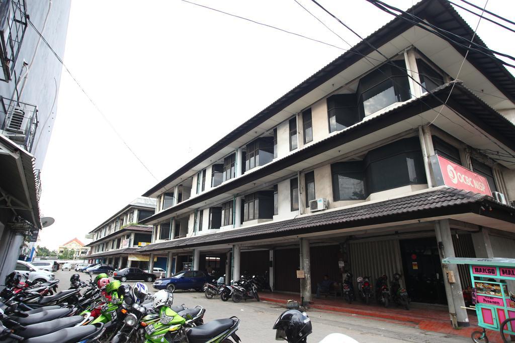 Ds Colive Siliwangi Hotel Semarang Exterior photo