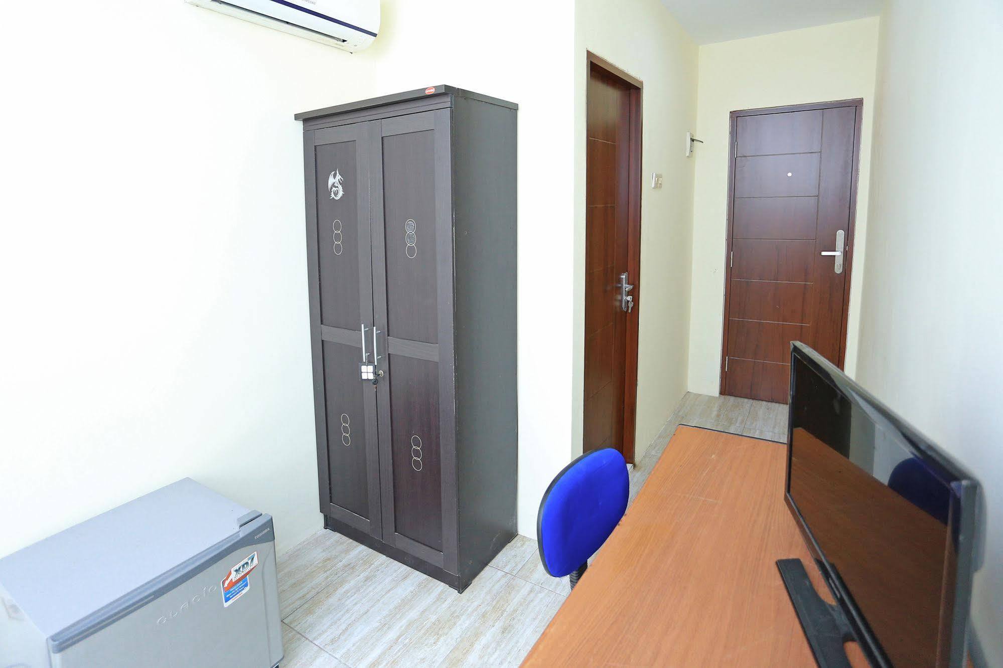 Ds Colive Siliwangi Hotel Semarang Exterior photo